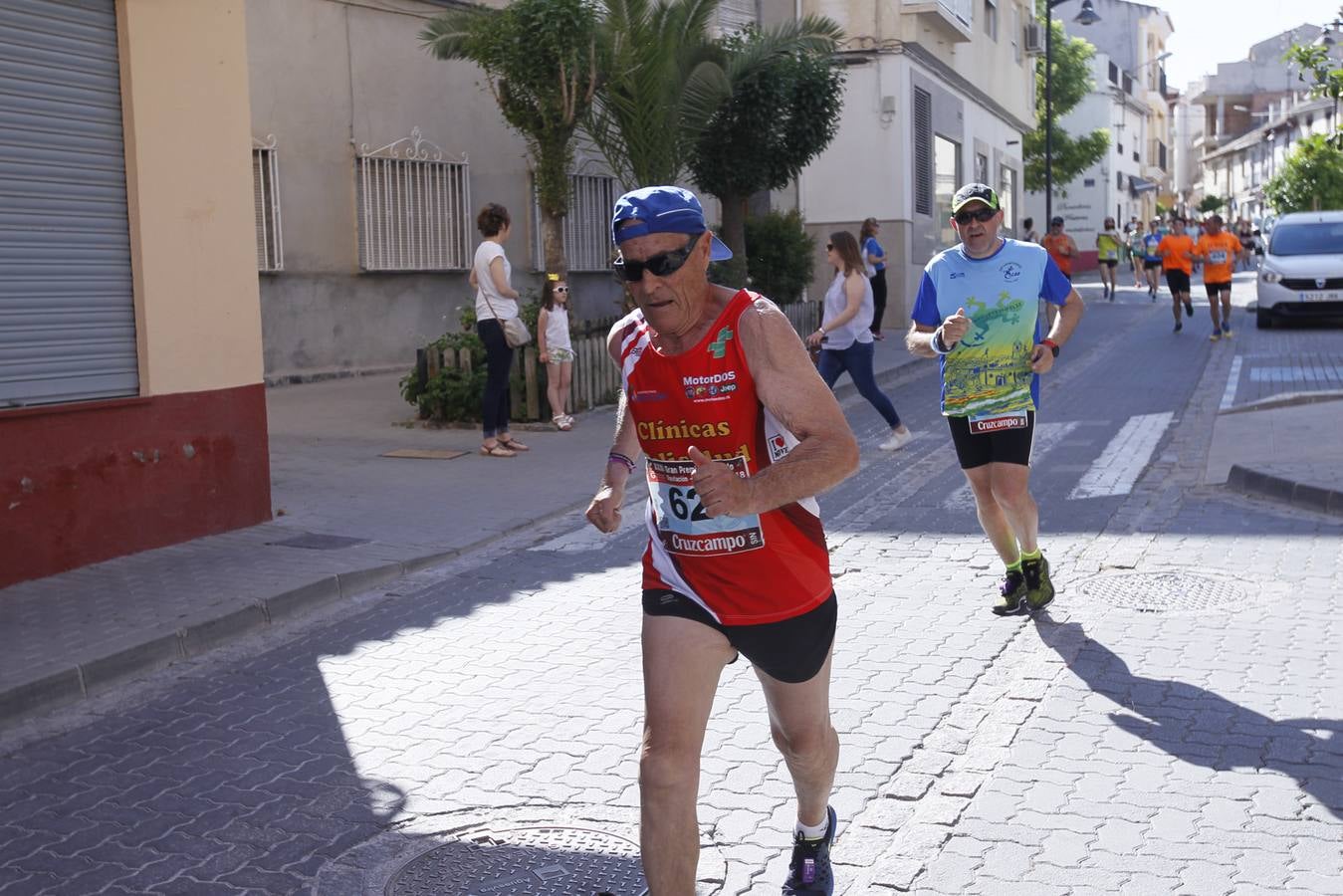 Manuel Santiago y Claudia Estévez se sobreponen al calor en Dúrcal