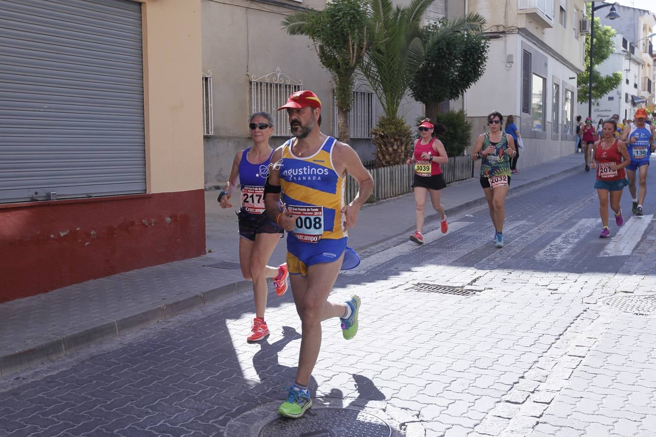 Manuel Santiago y Claudia Estévez se sobreponen al calor en Dúrcal