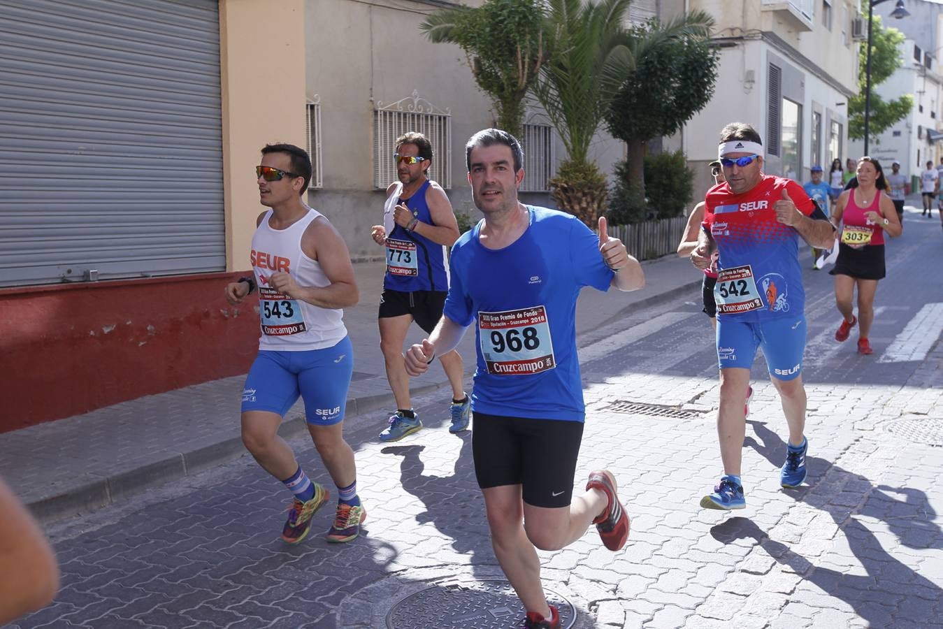 Manuel Santiago y Claudia Estévez se sobreponen al calor en Dúrcal