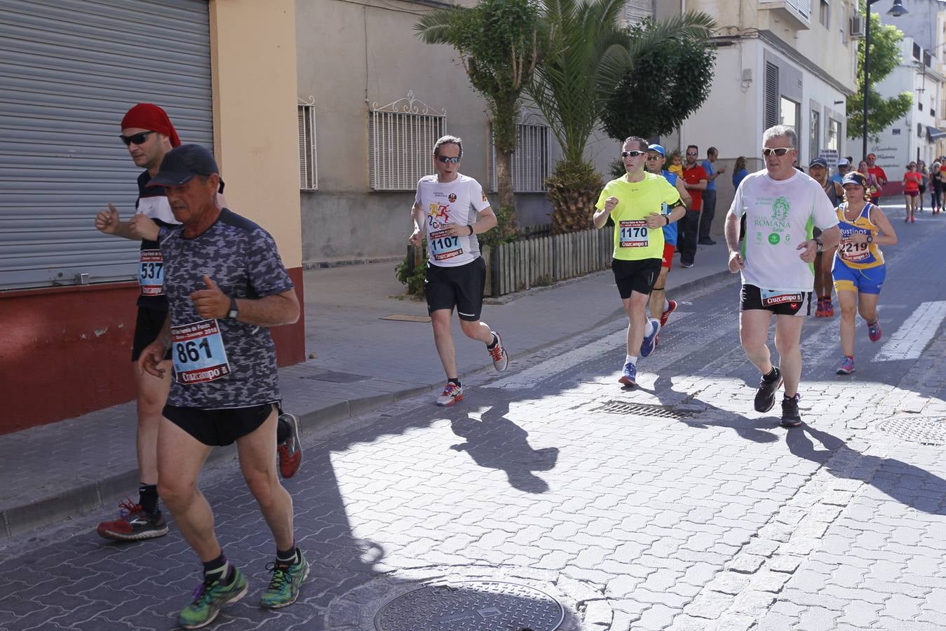 Manuel Santiago y Claudia Estévez se sobreponen al calor en Dúrcal