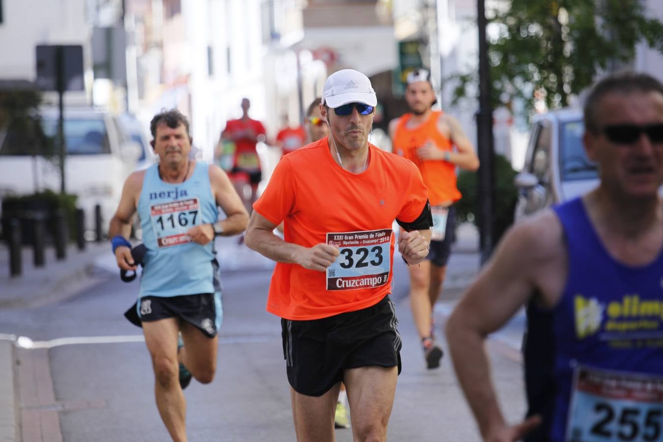 Manuel Santiago y Claudia Estévez se sobreponen al calor en Dúrcal