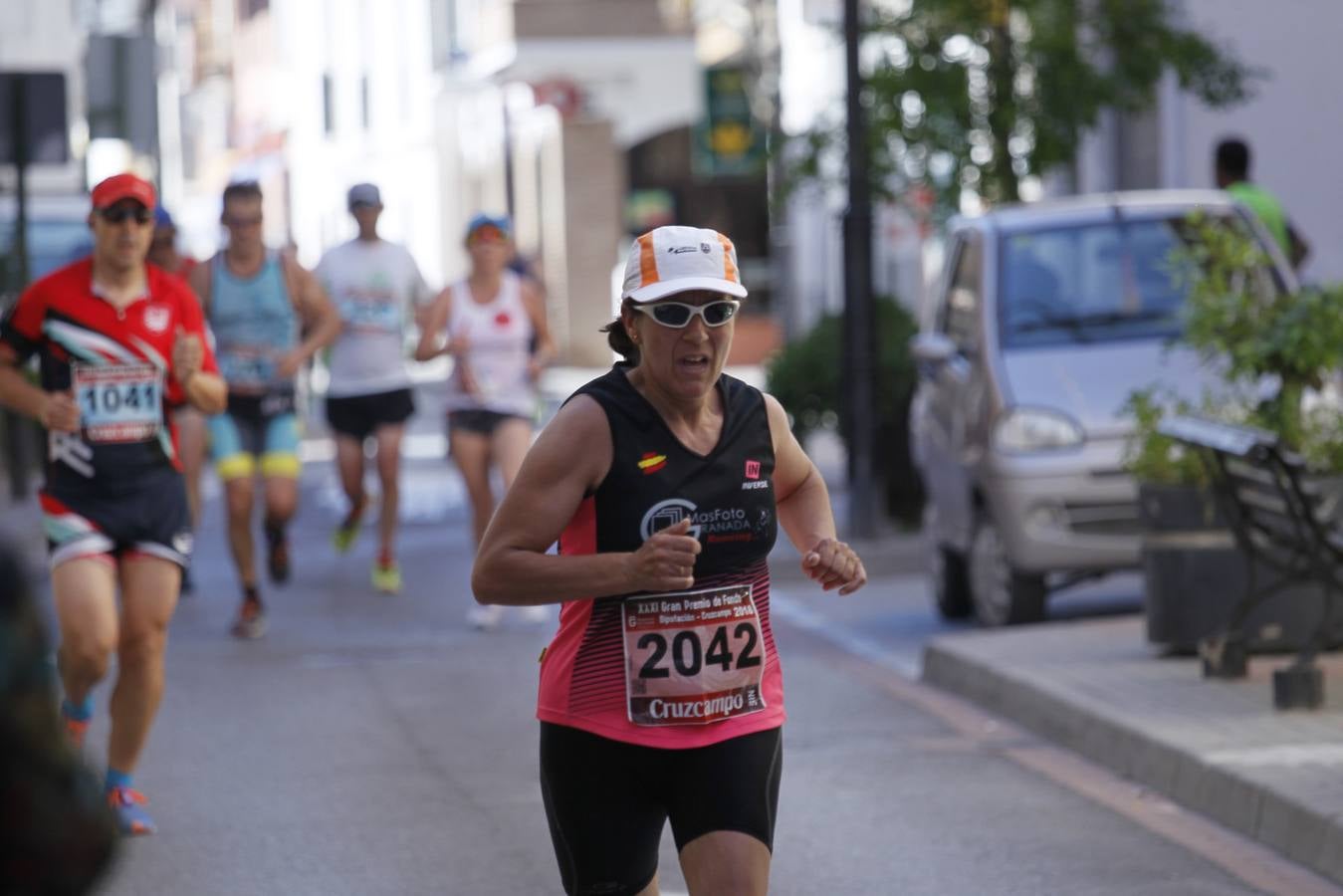 Manuel Santiago y Claudia Estévez se sobreponen al calor en Dúrcal