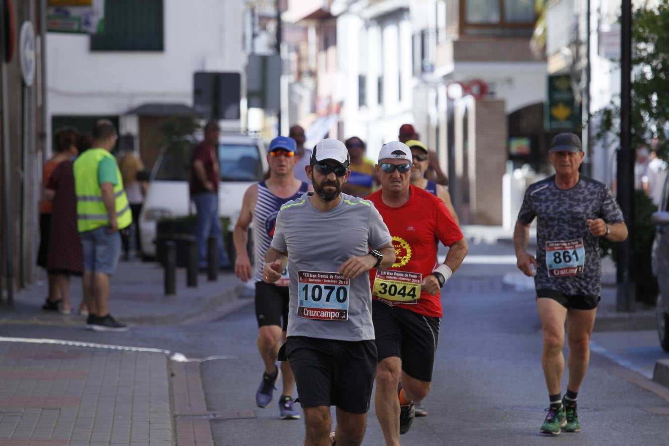 Manuel Santiago y Claudia Estévez se sobreponen al calor en Dúrcal