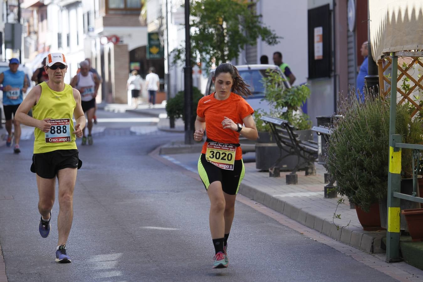 Manuel Santiago y Claudia Estévez se sobreponen al calor en Dúrcal