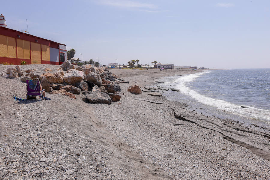 El cambio de Gobierno deja a las playas sin la puesta a punto para el verano