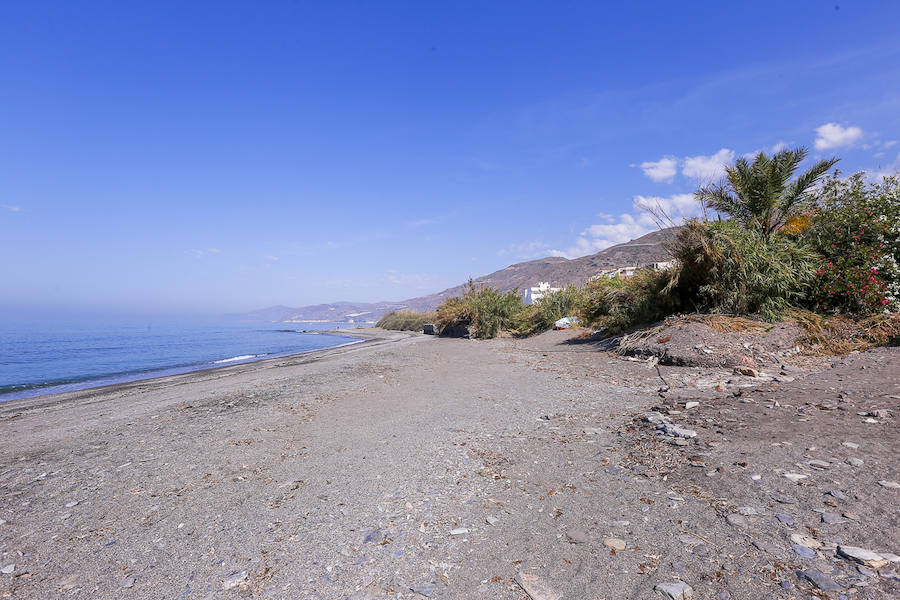 El cambio de Gobierno deja a las playas sin la puesta a punto para el verano