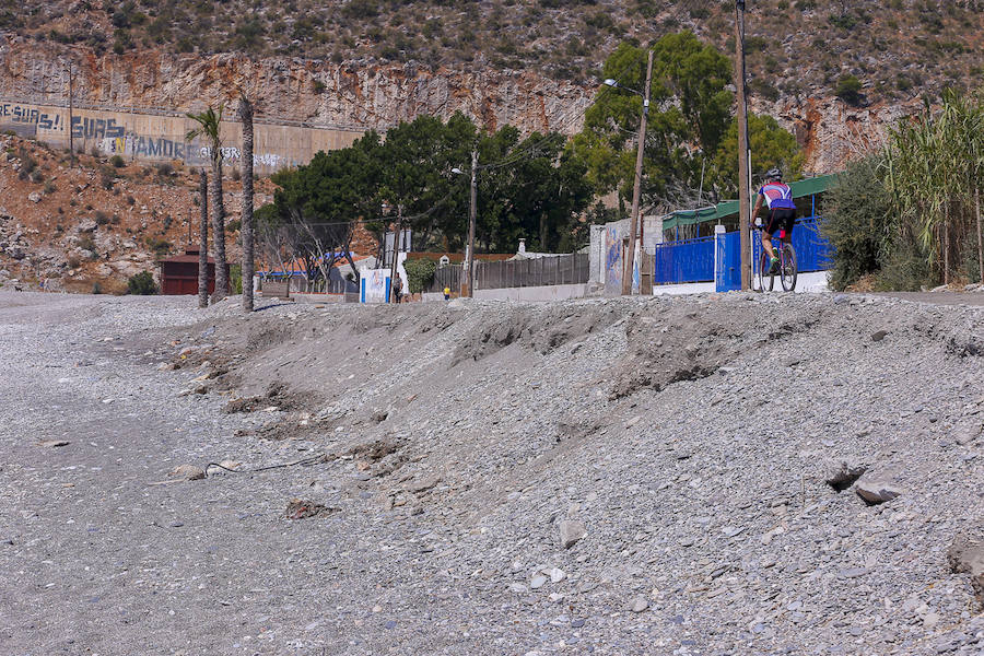 El cambio de Gobierno deja a las playas sin la puesta a punto para el verano