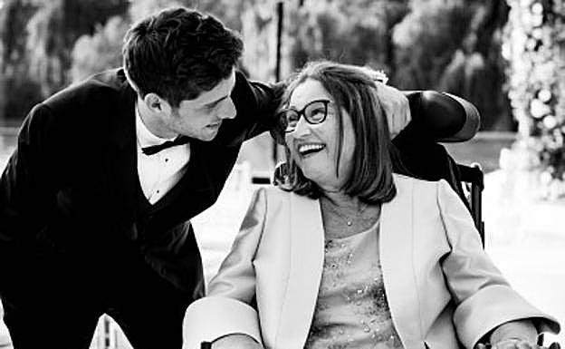 Sergi Roberto sorprende con un tierno homenaje a su madre enferma de ELA