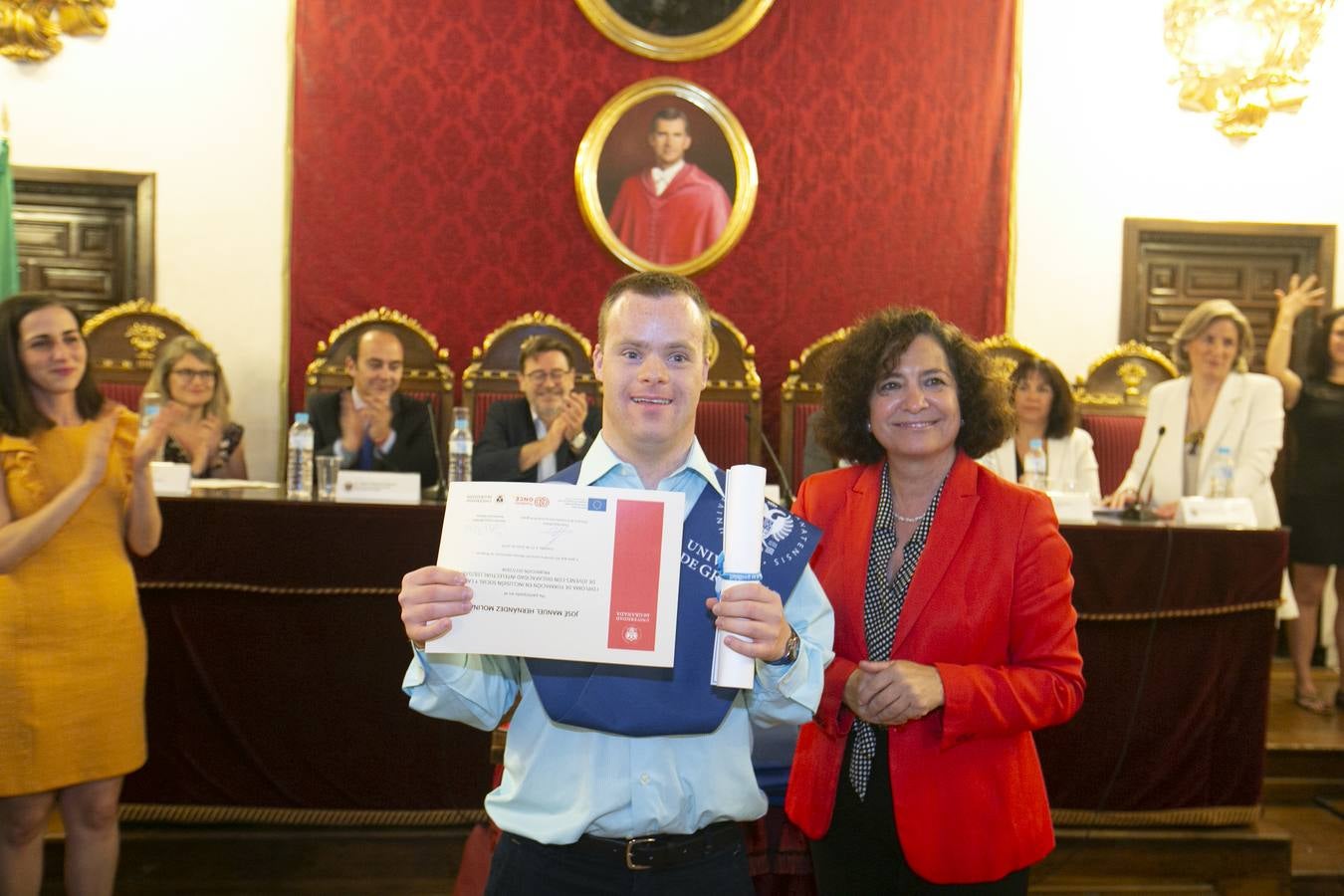 La Facultad de Derecho acoge el acto de graduación del primer diploma de inclusión social y laboral de estas características en la Universidad granadina