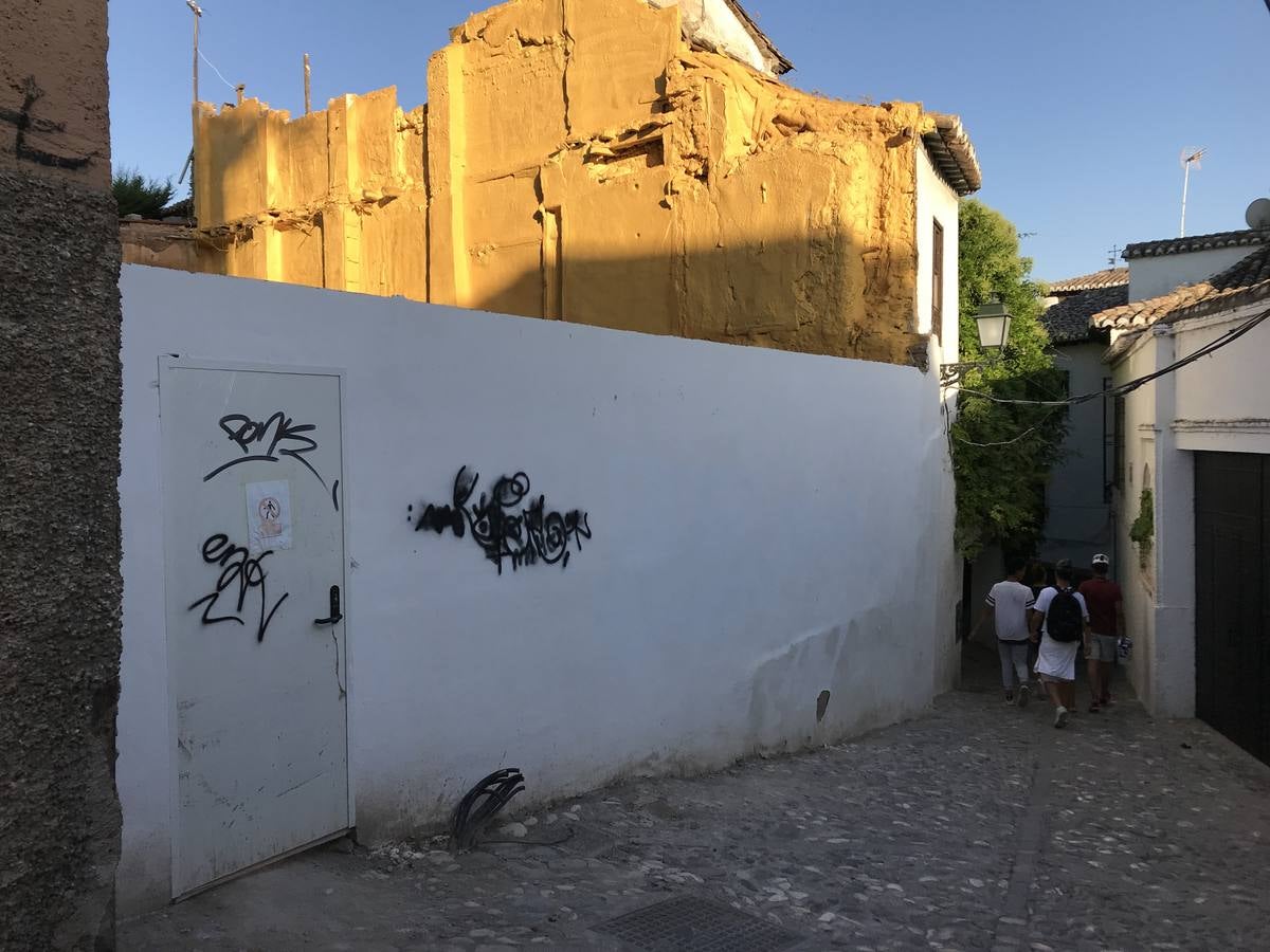 Una de las "nuevas ruinas" de Granada es el número 4 de la calle Gumiel San José.