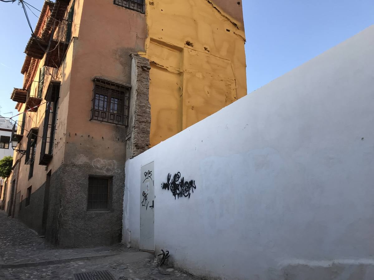 Una de las "nuevas ruinas" de Granada es el número 4 de la calle Gumiel San José.