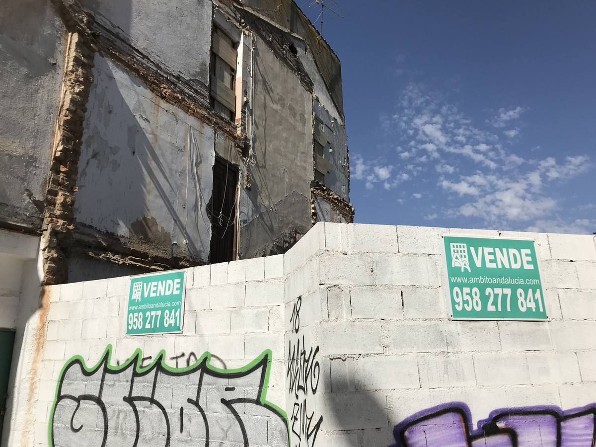 El edificio de Carretera de Murcia número 2 está declarado ruina física inminente y se recomienda su demolición. 