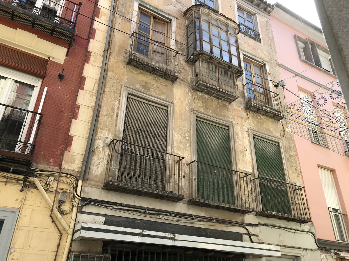 El inmueble de calle Navas, 10 también forma parte del listado de ruinas creado por la concejalía de Urbanismo, Medio Ambiente, Salud y Consumo.