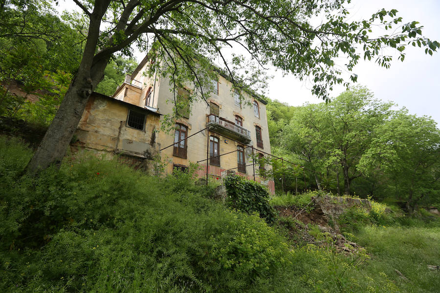 Desde su compra por parte del Patronato de la Alhambra en 2000, han sido varias las vicisitudes que ha vivido este edificio