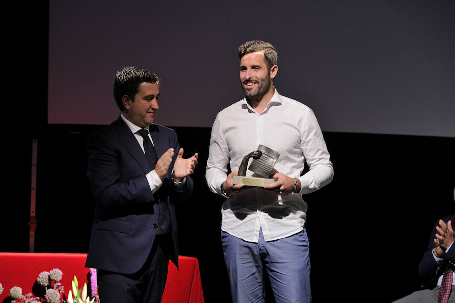 En la entrega de los IDEALES hubo emoción, risas y en los discursos también hubo cabida para las reivindicaciones