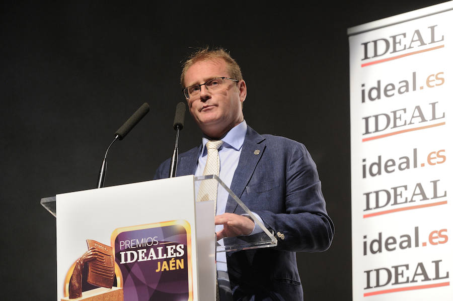 En la entrega de los IDEALES hubo emoción, risas y en los discursos también hubo cabida para las reivindicaciones