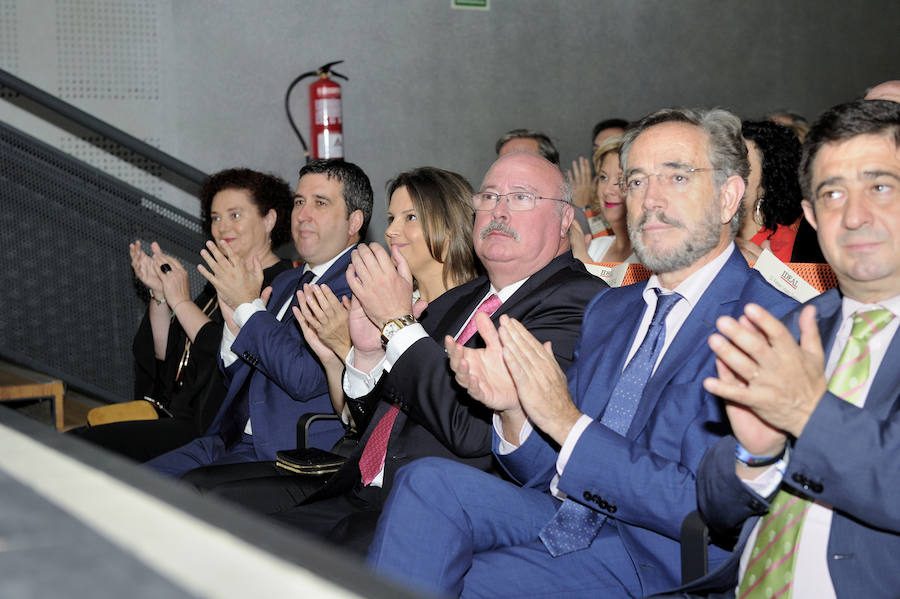 En la entrega de los IDEALES hubo emoción, risas y en los discursos también hubo cabida para las reivindicaciones