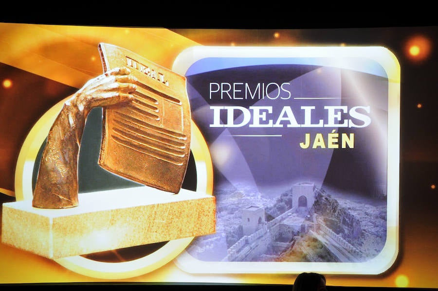 En la entrega de los IDEALES hubo emoción, risas y en los discursos también hubo cabida para las reivindicaciones