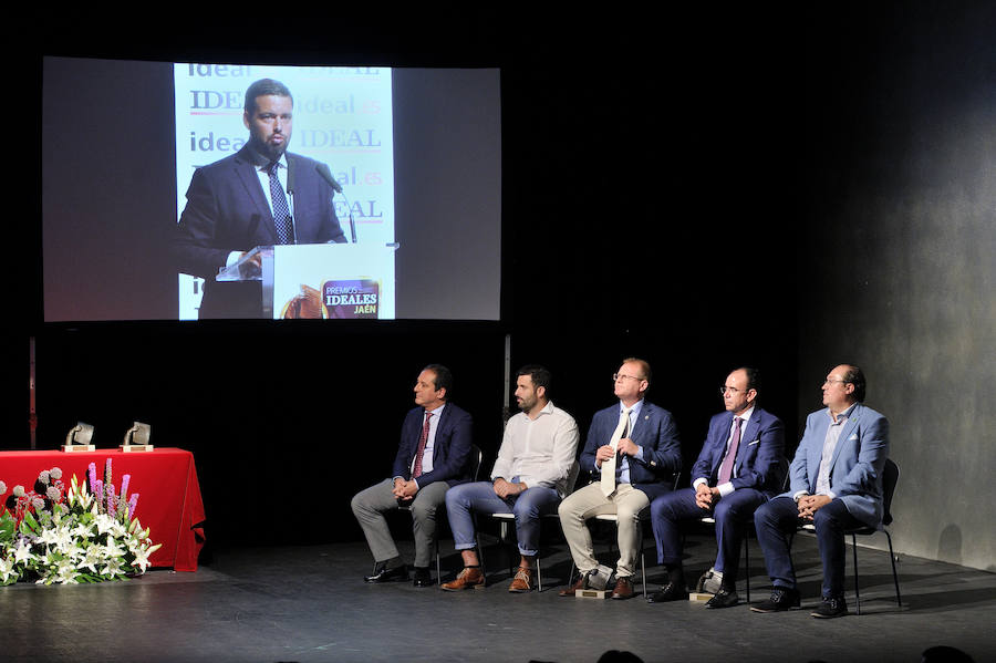 En la entrega de los IDEALES hubo emoción, risas y en los discursos también hubo cabida para las reivindicaciones