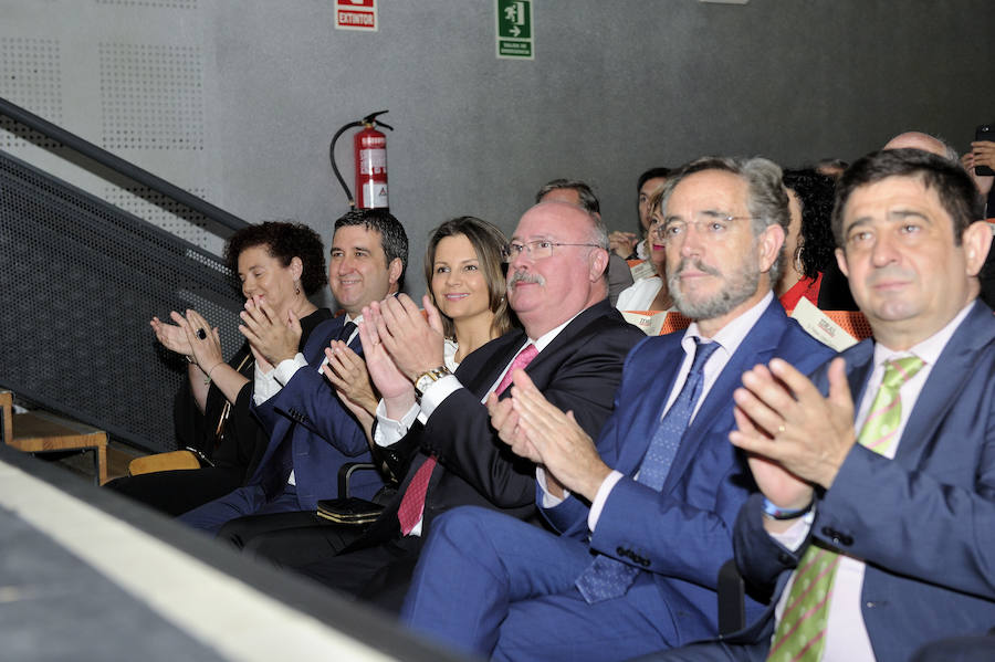 En la entrega de los IDEALES hubo emoción, risas y en los discursos también hubo cabida para las reivindicaciones