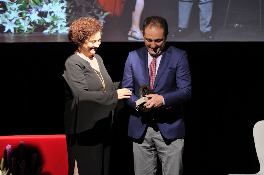 En la entrega de los IDEALES hubo emoción, risas y en los discursos también hubo cabida para las reivindicaciones