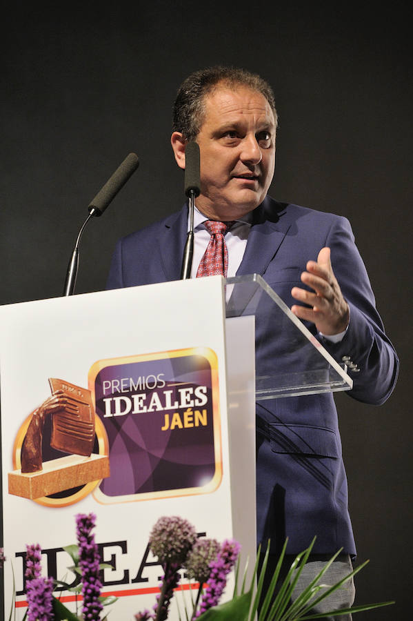 En la entrega de los IDEALES hubo emoción, risas y en los discursos también hubo cabida para las reivindicaciones