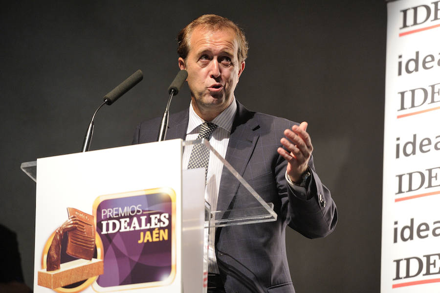 En la entrega de los IDEALES hubo emoción, risas y en los discursos también hubo cabida para las reivindicaciones