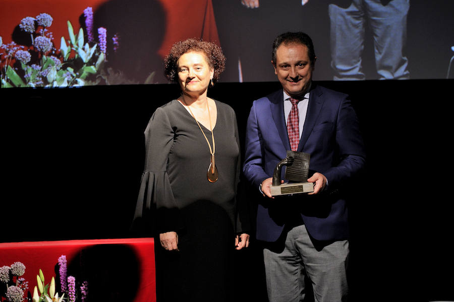 En la entrega de los IDEALES hubo emoción, risas y en los discursos también hubo cabida para las reivindicaciones