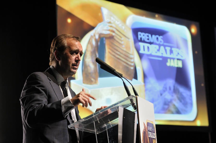 En la entrega de los IDEALES hubo emoción, risas y en los discursos también hubo cabida para las reivindicaciones