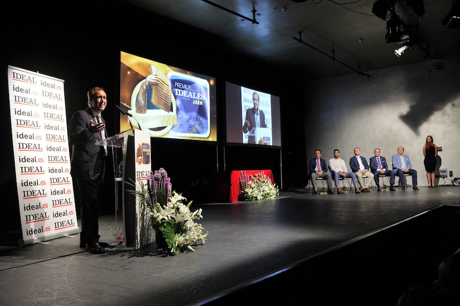 En la entrega de los IDEALES hubo emoción, risas y en los discursos también hubo cabida para las reivindicaciones