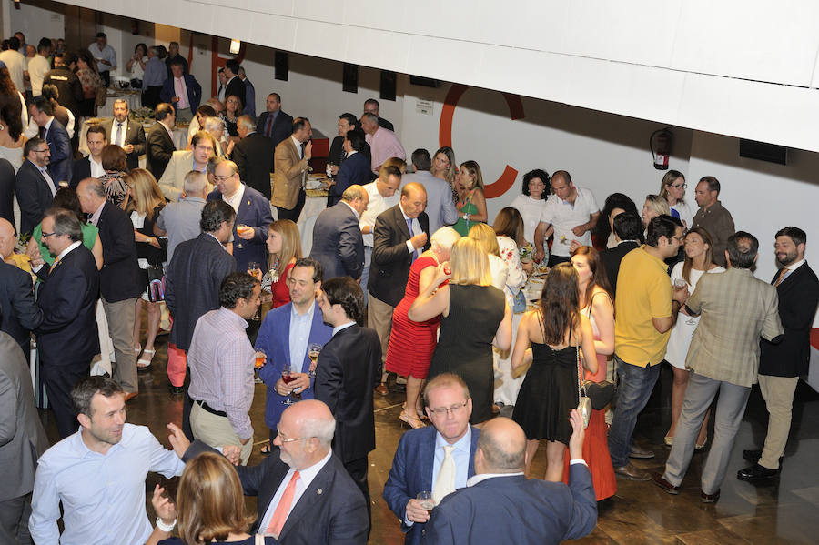 En la entrega de los IDEALES hubo emoción, risas y en los discursos también hubo cabida para las reivindicaciones