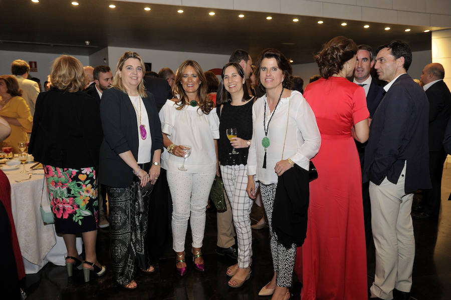 En la entrega de los IDEALES hubo emoción, risas y en los discursos también hubo cabida para las reivindicaciones