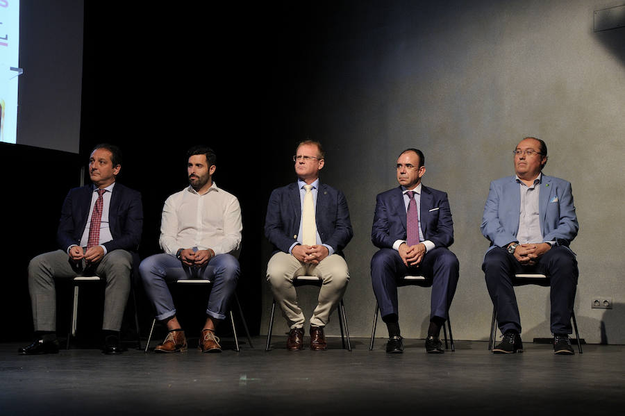 En la entrega de los IDEALES hubo emoción, risas y en los discursos también hubo cabida para las reivindicaciones