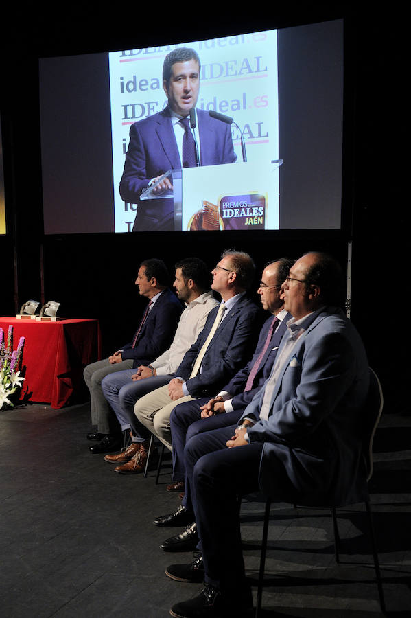 En la entrega de los IDEALES hubo emoción, risas y en los discursos también hubo cabida para las reivindicaciones