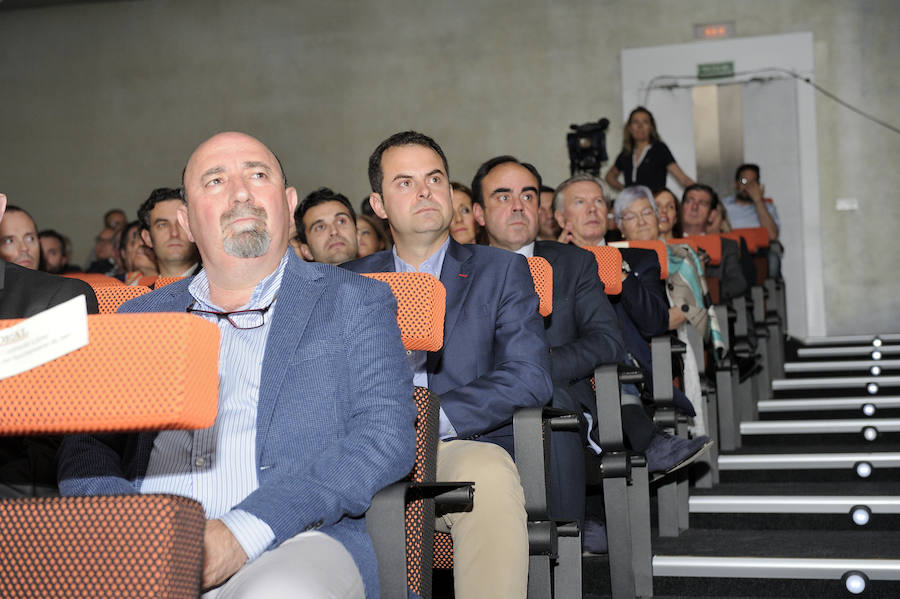 En la entrega de los IDEALES hubo emoción, risas y en los discursos también hubo cabida para las reivindicaciones