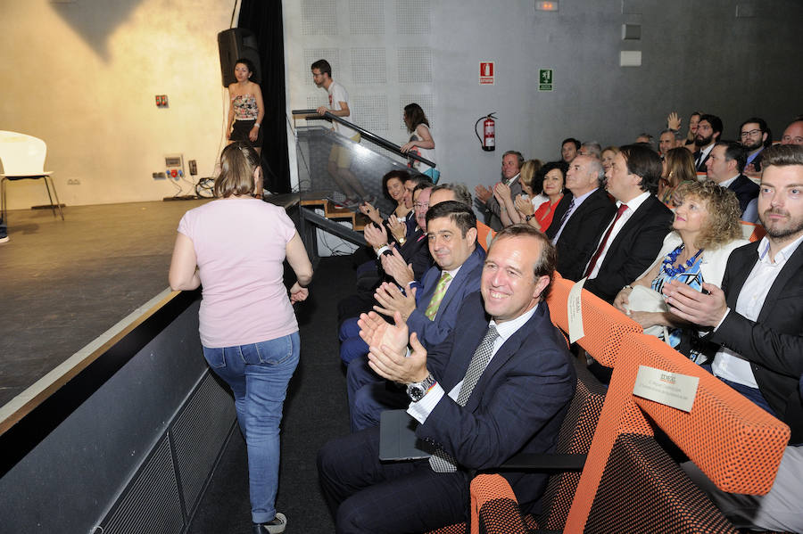 En la entrega de los IDEALES hubo emoción, risas y en los discursos también hubo cabida para las reivindicaciones