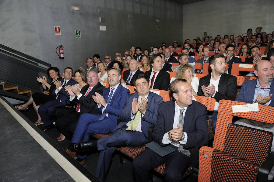 En la entrega de los IDEALES hubo emoción, risas y en los discursos también hubo cabida para las reivindicaciones