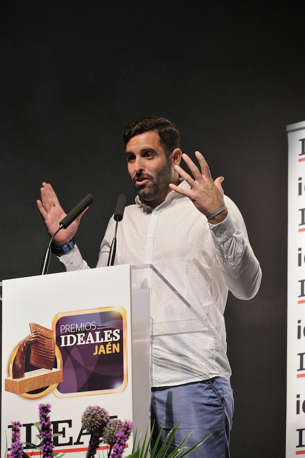 En la entrega de los IDEALES hubo emoción, risas y en los discursos también hubo cabida para las reivindicaciones