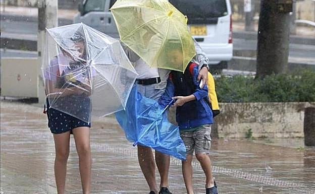 La tremenda revolución del tiempo que alertan los meteorólogos: ¿adiós momentáneo al verano?