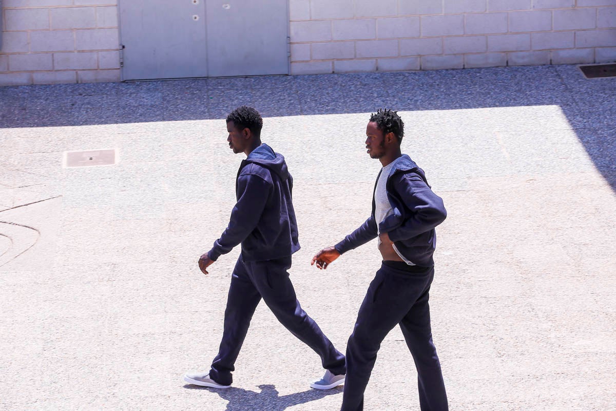 Cruz Roja está a la espera de recibir los permisos para poder para trasladar a las madres con hijos a hostales 