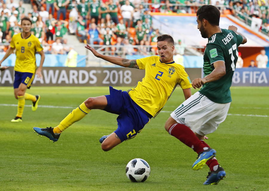 Suecia se impuso por 0-3 a México en el encuentro correspondiente a la tercera jornada del grupo F. La derrota de Alemania ante Corea del Sur dio el pase a ambas selecciones para octavos. 