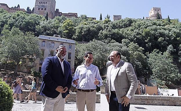 Moreno reduce a un caso «administrativo» el procesamiento de seis concejales del PP de Granada por el caso Serrallo