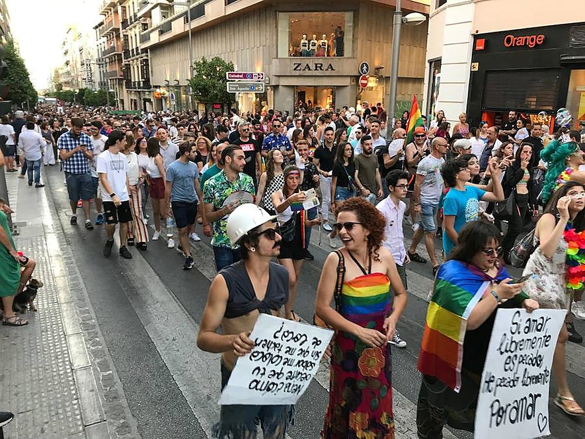La marcha por el Orgullo LGTBIQ+ recorre las calles de la ciudad
