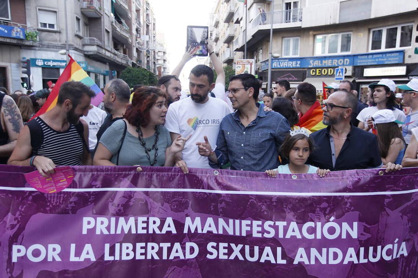 La marcha por el Orgullo LGTBIQ+ recorre las calles de la ciudad