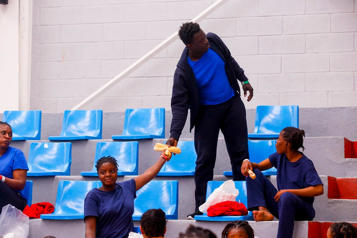 Las ONGS Cruz Roja, CEPAIM, CEAR y Mensajeros por la paz se van a hacer cargo de estas personas