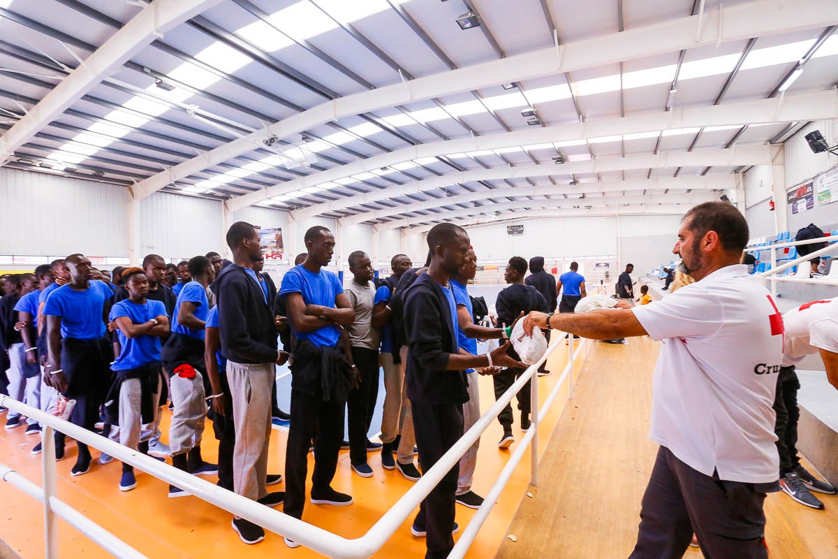 Las ONGS Cruz Roja, CEPAIM, CEAR y Mensajeros por la paz se van a hacer cargo de estas personas