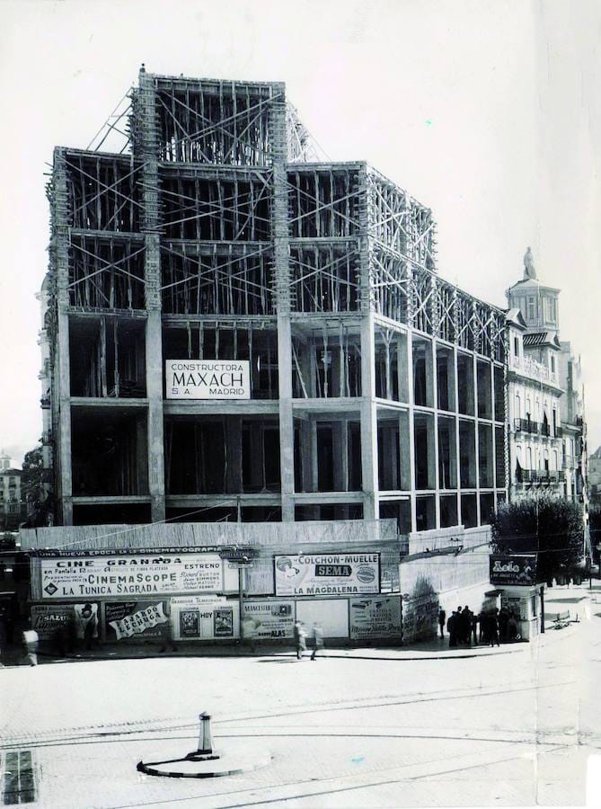 Obras de construcción de la Casa de Correos