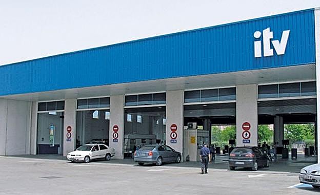 Aviso de la Policía para la ITV: «en julio deben pasarla los coches y motos con estas matrículas»