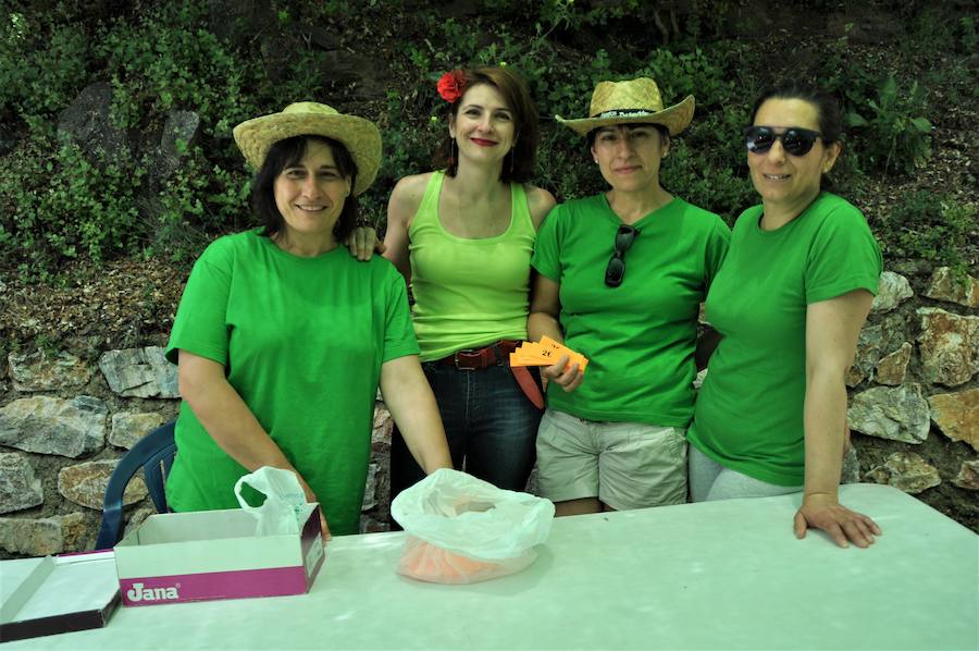 A esta fiesta acuden también muchísimas personas de Trevélez y de la zona de Almería