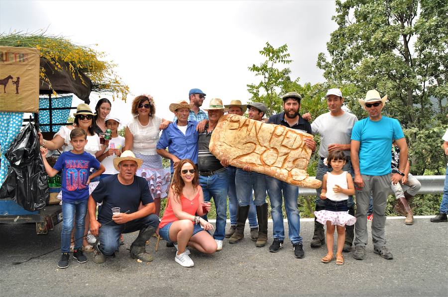 A esta fiesta acuden también muchísimas personas de Trevélez y de la zona de Almería